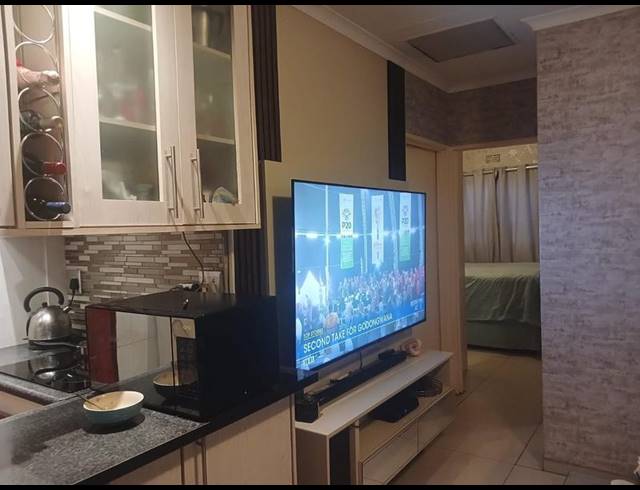 2 BEDROOM HOUSE FOR SALE IN CLAYVILLE